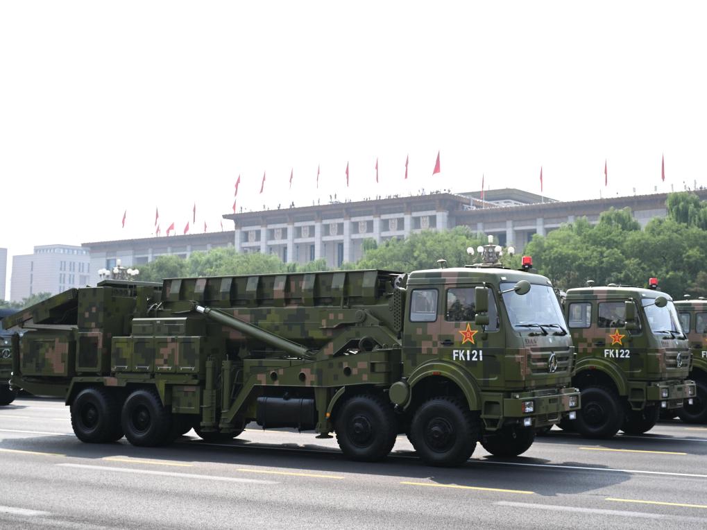 洞悉战场风云 抢占制胜先机——记预警探测方队
