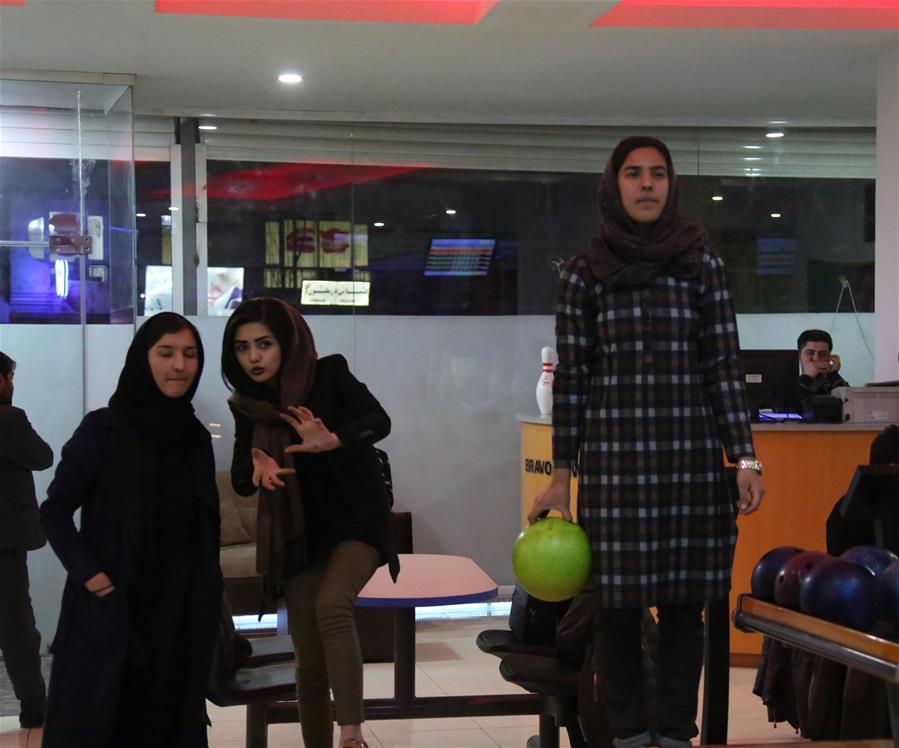 (SP)AFGHANISTAN-KABUL-BOWLING CLUB-WOMEN