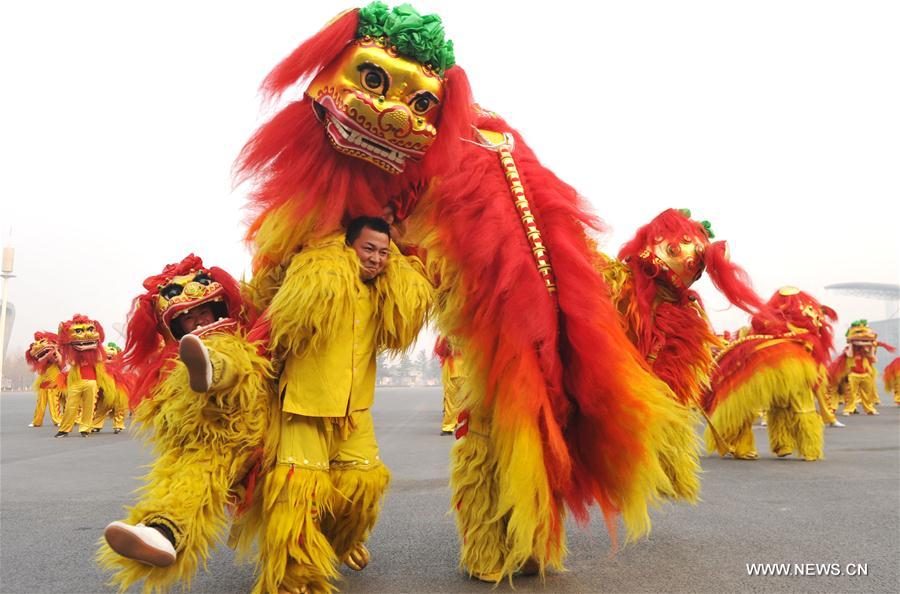 CHINA-HEBEI-FOLK CUSTOM-LION DANCE (CN)