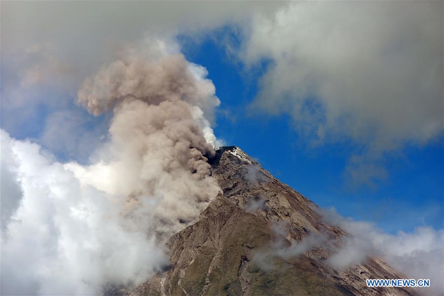 THE PHILIPPINES-ALBAY-MAYON VOLCANO-ERUPTION