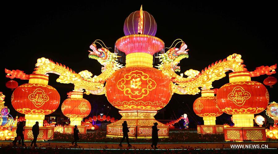 #CHINA-KUNMING-SPRING FESTIVAL-LIGHT SHOW (CN)