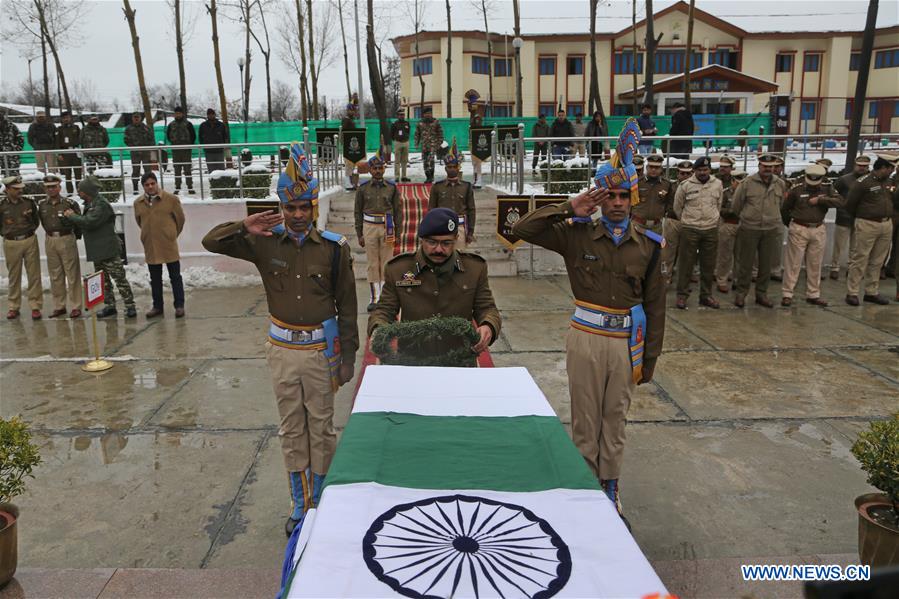 INDIAN-CONTROLLED KASHMIR-SRINAGAR-GUNFIGHT-WREATH LAYING CEREMONY