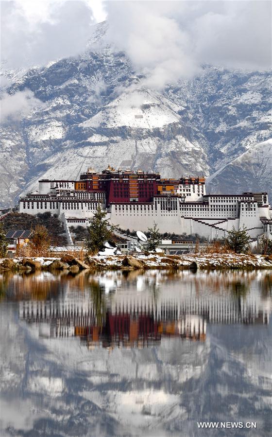 CHINA-TIBET-LHASA-SNOW (CN)