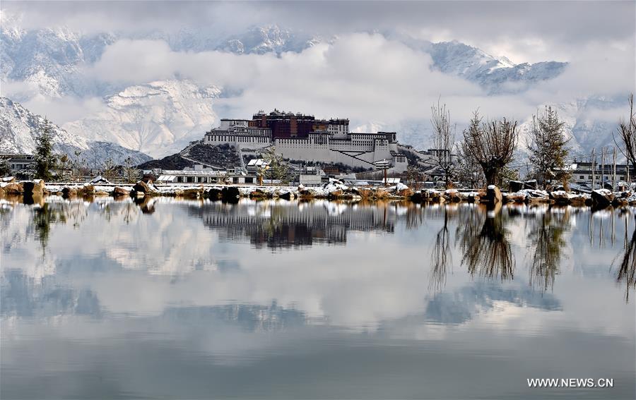 CHINA-LHASA-SNOWFALL (CN)