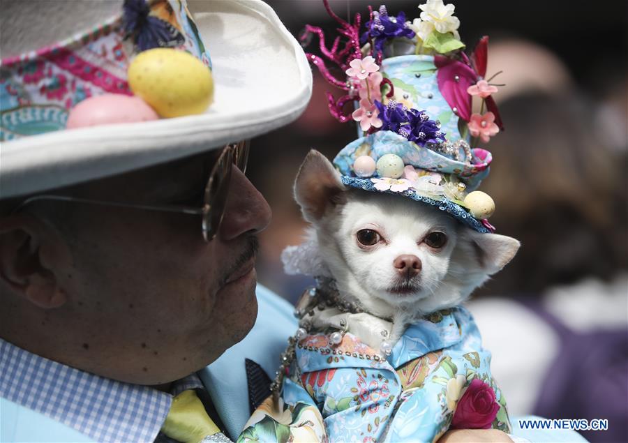 U.S.-NEW YORK-EASTER-BONNET-PARADE