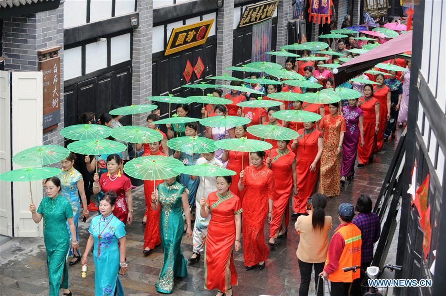 #CHINA-ANHUI-BOZHOU-CHEONGSAM FESTIVAL (CN)