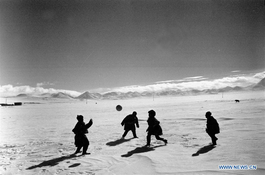 CHINA-OLD PHOTOS-CHILDHOOD-PICTORIAL RECORD (CN)