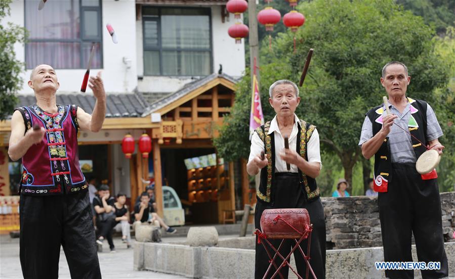 #CHINA-ZHANGJIAJIE-SANBANGGU-CULTURE (CN)