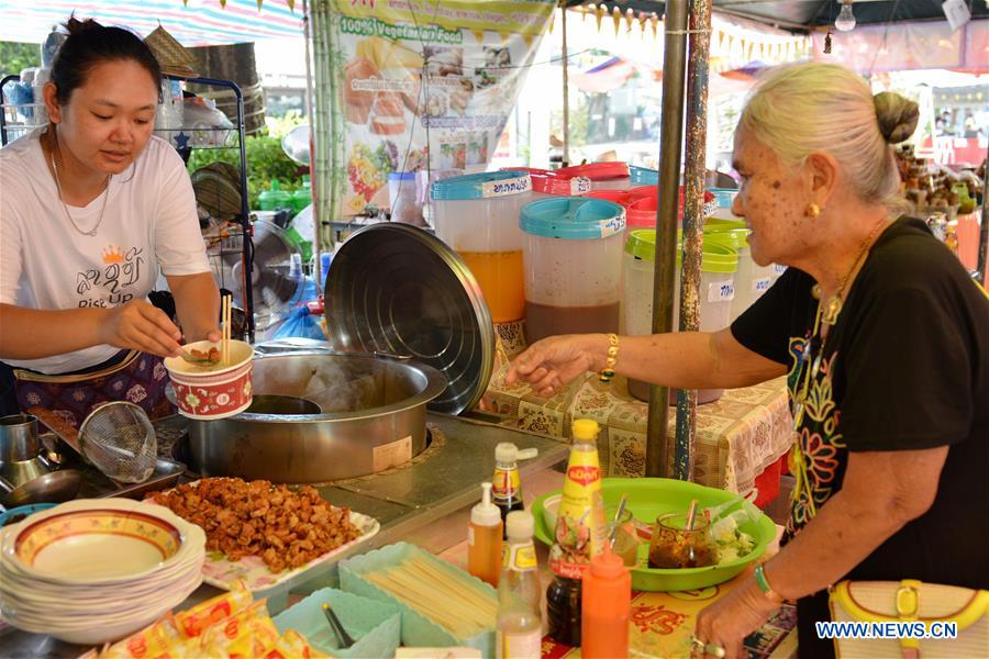 LAOS-VIENTIANE-VEGAN-FOOD