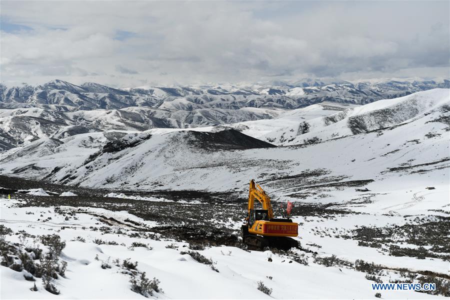 CHINA-TIBET-LANDSLIDE-DISASTER RELIEF ROAD (CN)