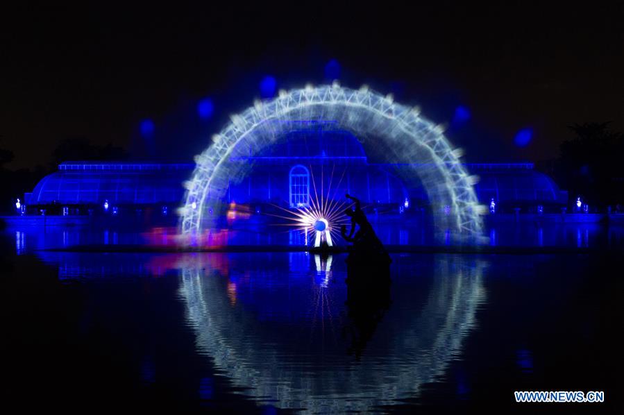 BRITAIN-LONDON-KEW GARDENS-CHRISTMAS LIGHT