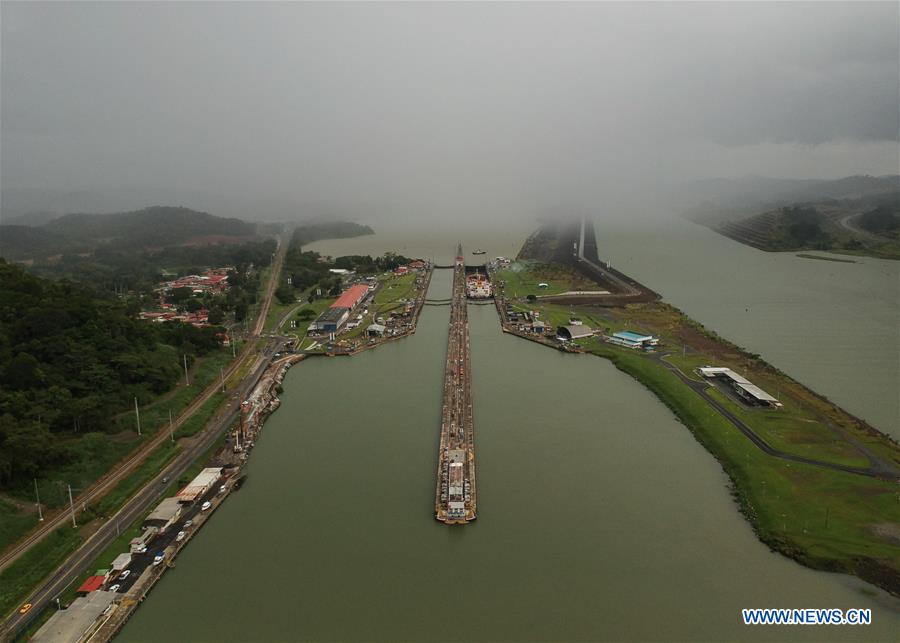 PANAMA-PANAMA CANAL-PEDRO MIGUEL LOCKS