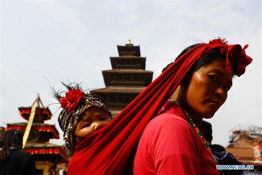 NEPAl-BHAKTAPUR-BISKET JATRA FESTIVAL-CHARIOT