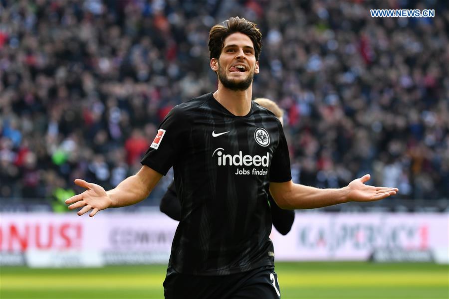 (SP)GERMANY-FRANKFURT-SOCCER-BUNDESLIGA-FRANKFURT VS AUGSBURG