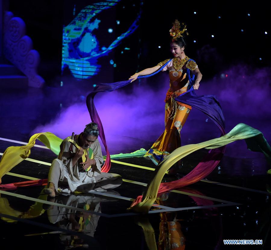 CHINA-GANSU-CLASSIC DANCE DRAMA-FLOWER RAINS ALONG SILK ROAD-40TH ANNIVERSARY (CN)