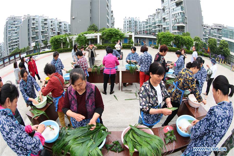 #CHINA-DRAGON BOAT FESTIVAL-FOLK CUSTOMS (CN)