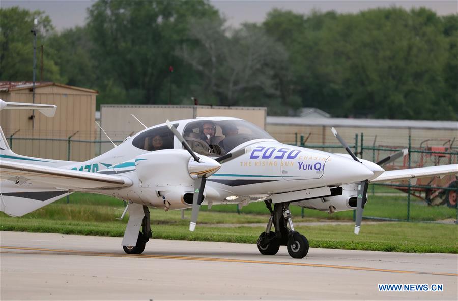 U.S.-CHICAGO-CHINESE MAN-AROUND-THE-WORLD FLIGHT-FINISH