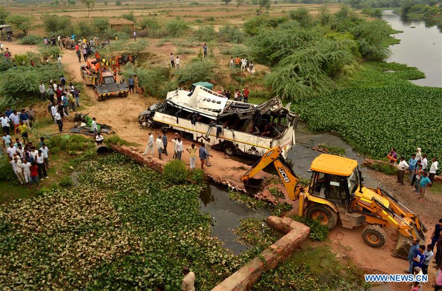 INDIA-AGRA-BUS ACCIDENT