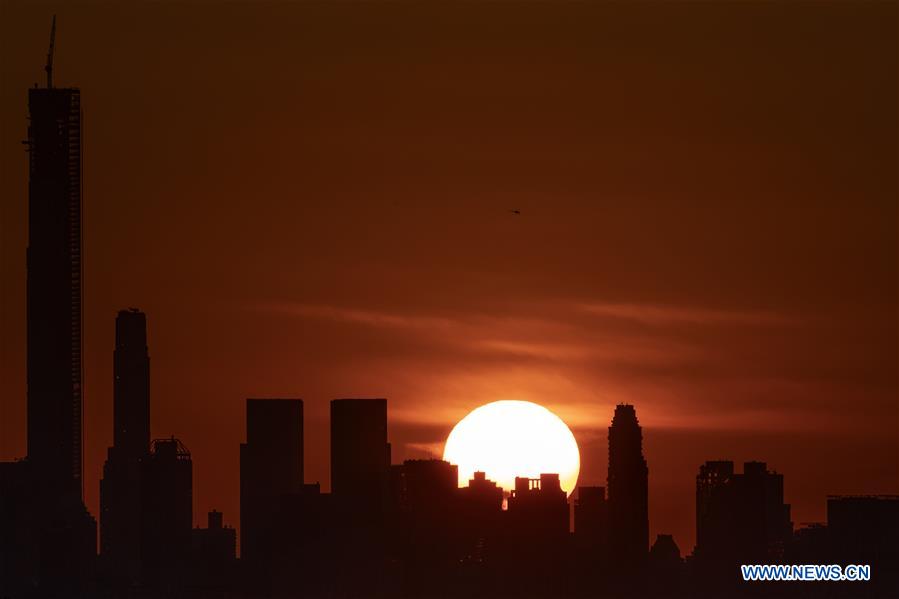 U.S.-NEW YORK-SUNSET