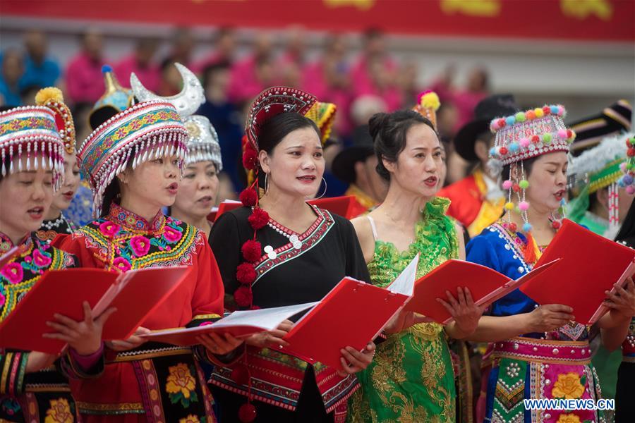 CHINA-YUNNAN-KUNMING-CHORUS PERFORMANCE (CN)