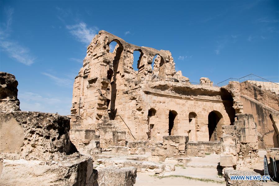 TUNISIA-EL JEM-AMPHITHEATRE