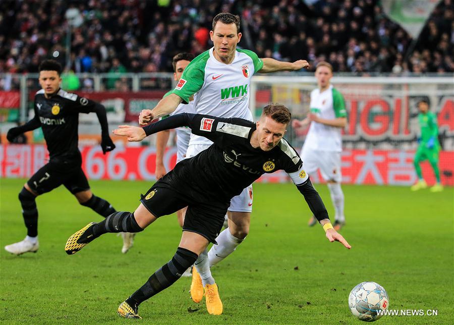 (SP)GERMANY-AUGSBURG-SOCCER-BUNDESLIGA-AUGSBURG VS DORTMUND