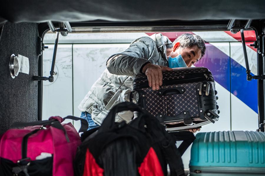 CHINA-GUIZHOU-GUIYANG-CUSTOMIZED BUS-RETURN TO WORK (CN)