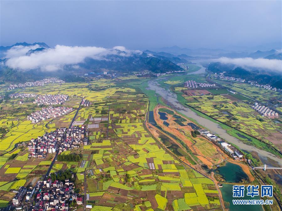 （壯闊東方潮 奮進(jìn)新時(shí)代——慶祝改革開(kāi)放40年）（1）美麗中華大地書(shū)寫(xiě)綠色傳奇