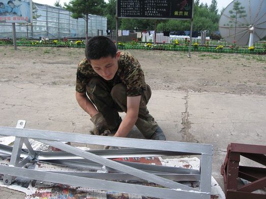 【網(wǎng)絡(luò)媒體國防行】軍中小能手！漠河雷達(dá)站里，別樣軍旅文化生活讓人“驚艷”