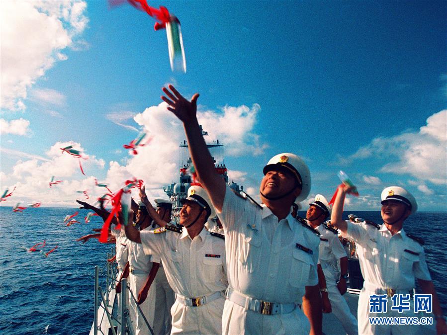 （新華全媒頭條·人民海軍70年·圖文互動）（1）向海圖強(qiáng)春潮涌——黨中央、中央軍委和習(xí)主席關(guān)心人民海軍建設(shè)發(fā)展紀(jì)實(shí)