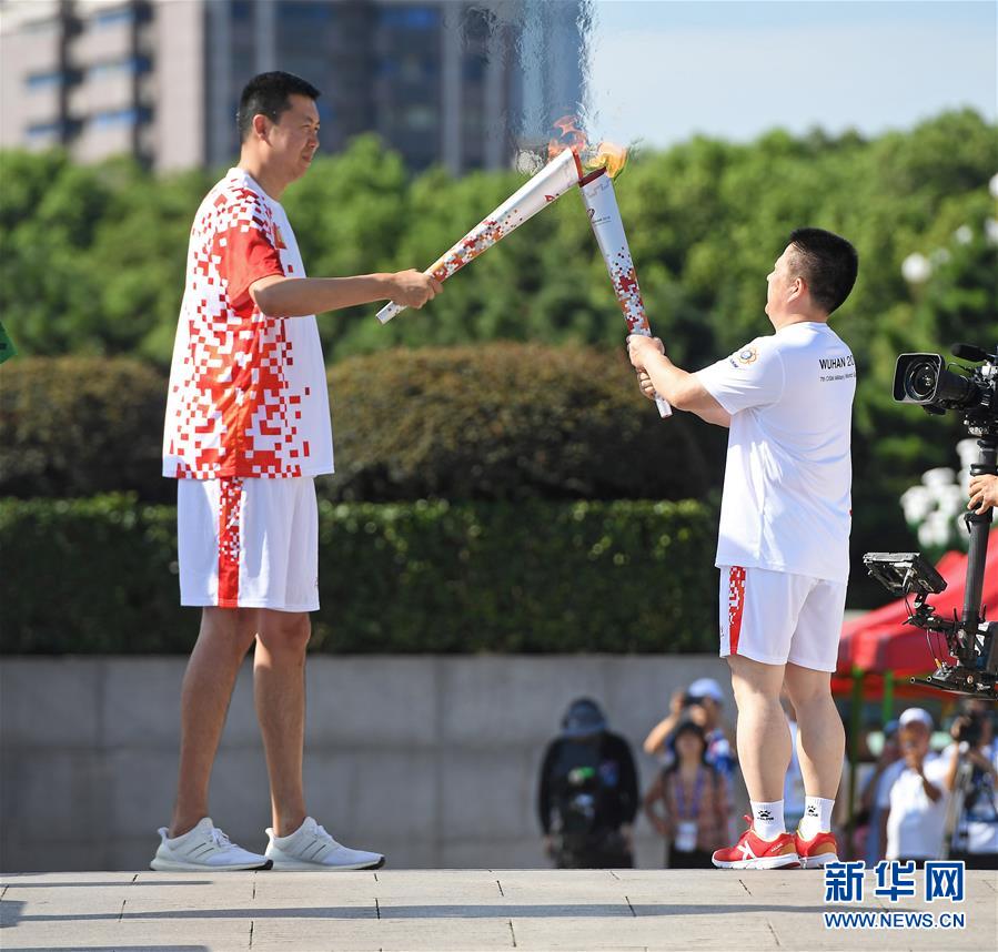 （體育）（10）第七屆世界軍人運動會圣火火種采集和火炬?zhèn)鬟f啟動儀式在南昌舉行