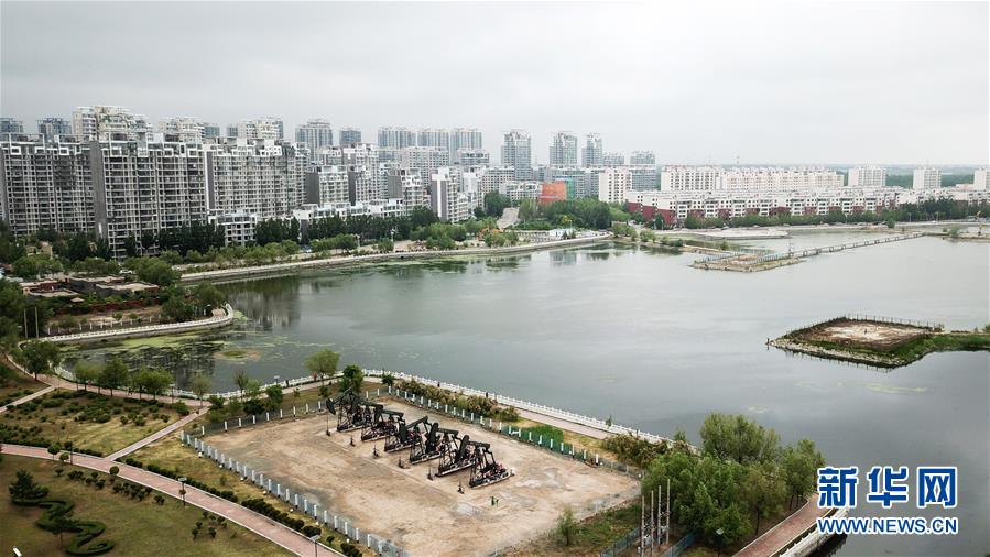 （圖文互動）（15）當好標桿旗幟 建設百年油田——寫在大慶油田發(fā)現(xiàn)60周年之際