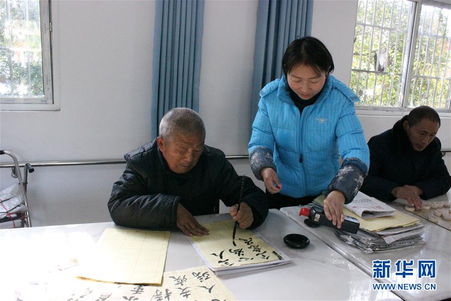 （在習(xí)近平新時(shí)代中國特色社會主義思想指引下——新時(shí)代新作為新篇章·總書記關(guān)切脫貧事·圖文互動(dòng)）（3）醫(yī)療扶貧，照亮貧困家庭的明天