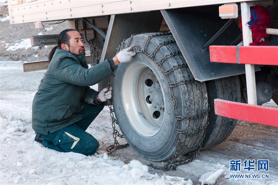 （新華全媒頭條·圖文互動）（4）格?；ㄩ_滿天路——寫在川藏公路通車65周年之際