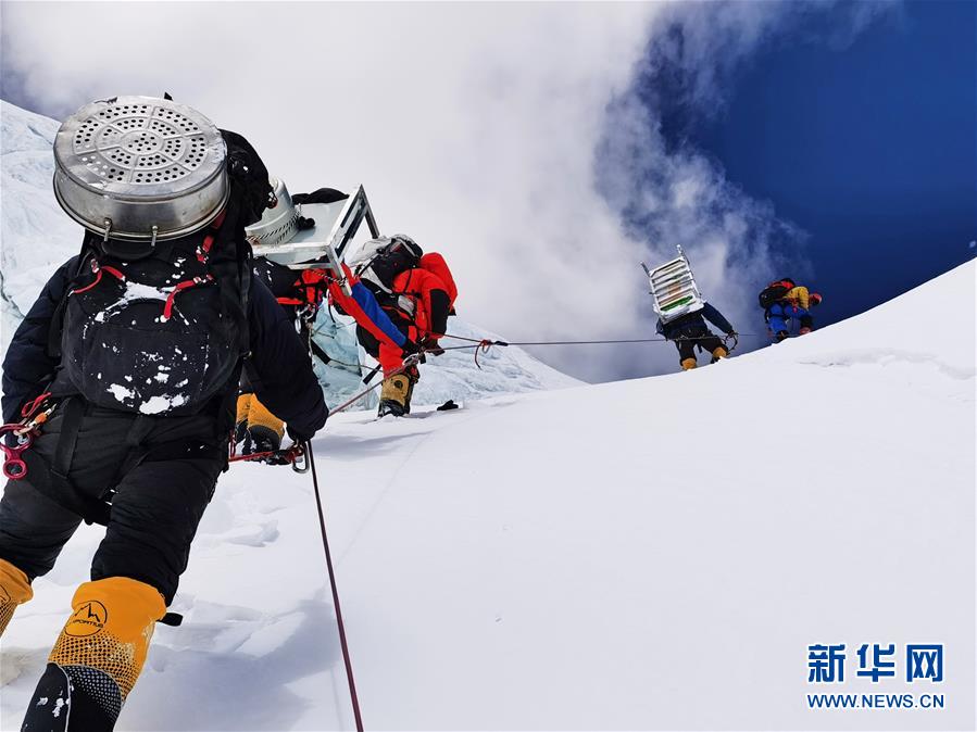 （2020珠峰高程測量）（3）珠峰好天氣 有望打通頂峰之“路”