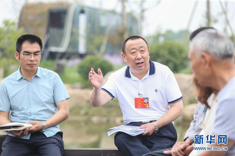 （新華全媒頭條·兩會(huì)精神看落實(shí)·圖文互動(dòng)）（2）整體謀劃、系統(tǒng)升級(jí)、全面提升——落實(shí)全國兩會(huì)精神織牢織密公共衛(wèi)生防護(hù)網(wǎng)