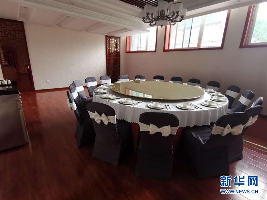 （新華視點(diǎn)·圖文互動(dòng)）（7）學(xué)校建漂亮點(diǎn)本無錯(cuò)，為何這所“豪華中學(xué)”讓人困惑？