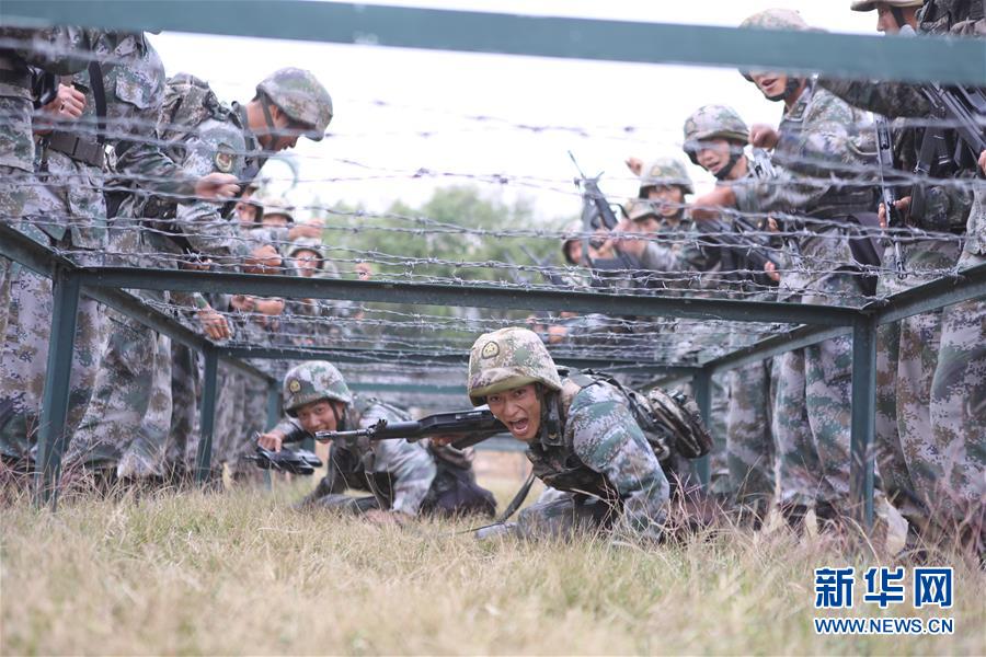 （在習(xí)近平強(qiáng)軍思想指引下·我們在戰(zhàn)位報告·圖文互動）（3）千里移防，鐵心跟黨走——南部戰(zhàn)區(qū)陸軍第75集團(tuán)軍某紅軍旅政治建軍、練兵備戰(zhàn)記事