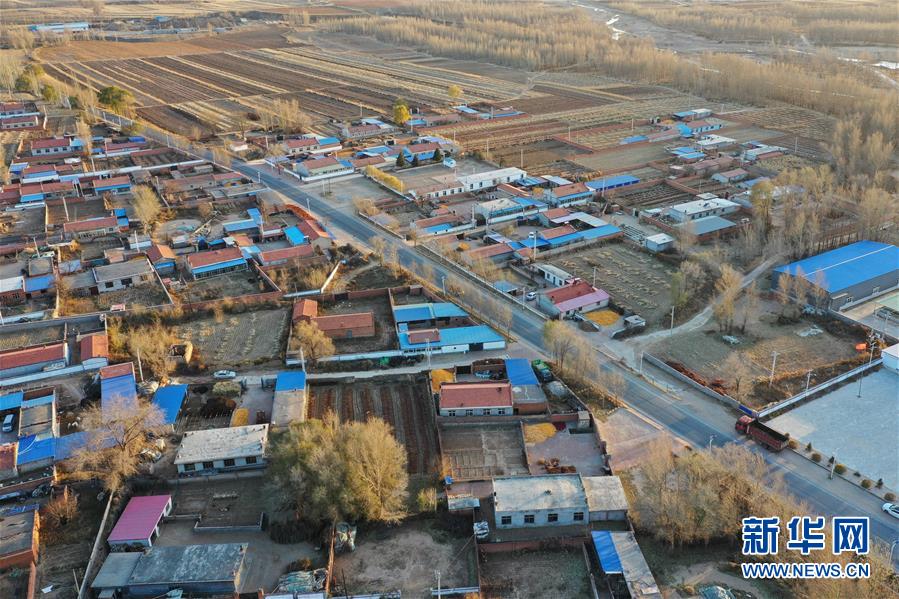 （全面建成小康社會“百城千縣萬村”調(diào)研行·圖文互動）（2）互助互利，小甘薯帶來甜蜜日子——內(nèi)蒙古奈曼旗互利村闖出產(chǎn)業(yè)致富之路