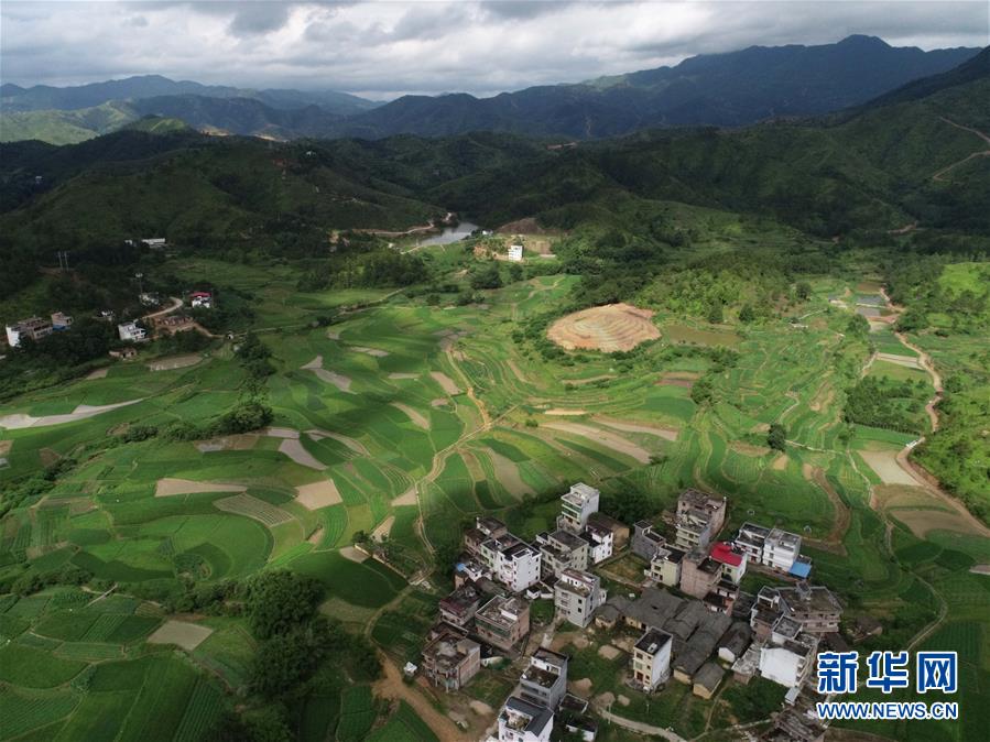 （在習(xí)近平新時代中國特色社會主義思想指引下——新時代新作為新篇章·習(xí)近平總書記關(guān)切事·圖文互動）（4）新生活、新盼頭——脫貧攻堅新形勢速覽