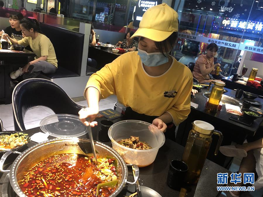 （在習(xí)近平新時代中國特色社會主義思想指引下——新時代新作為新篇章·習(xí)近平總書記關(guān)切事·圖文互動）（1）珍惜盤中餐，狠剎浪費(fèi)風(fēng)——各地積極行動堅(jiān)決制止餐飲浪費(fèi)
