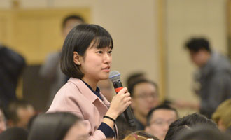金融時報(bào)記者提問