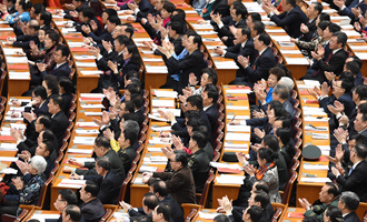 代表在會上鼓掌