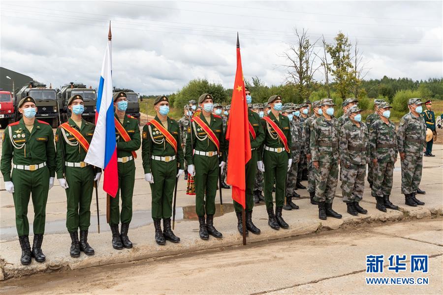 （國際）（1）我軍赴俄參加“國際軍事比賽-2020”裝備運(yùn)抵比賽場地